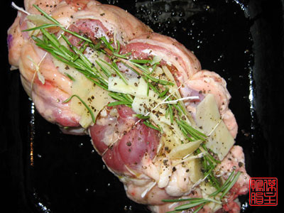 Баранина с сыром и розмарином